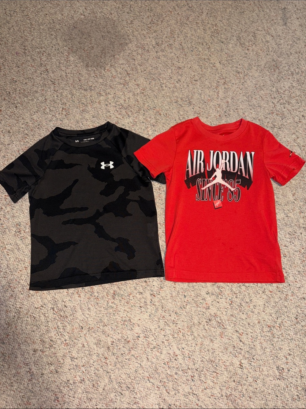 Jordan Red Tee Black Under Armour - Kids